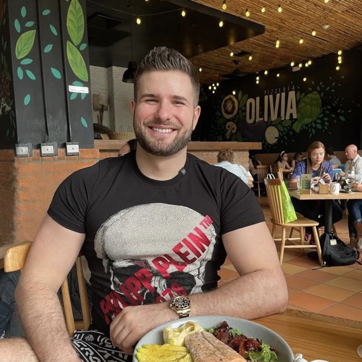 免费短信电话轰炸机用户james，很满意免费短信电话轰炸机